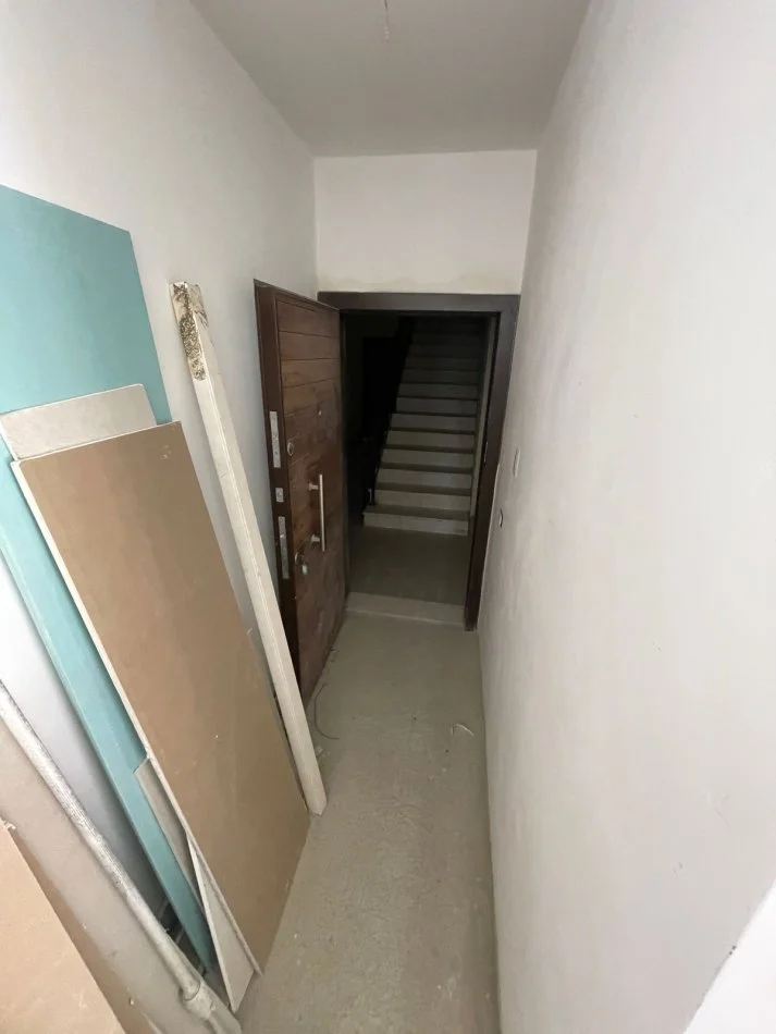 Tirane, shitet apartament 1+1+Ballkon Kati 2, 50 m² 80.000 € (Selit)