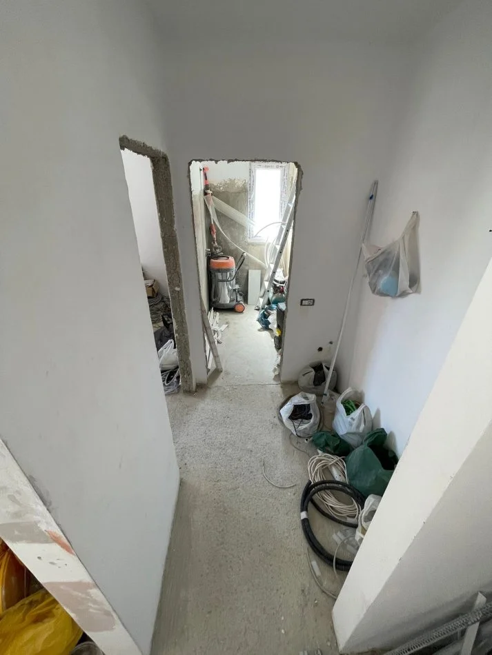 Tirane, shitet apartament 1+1+Ballkon Kati 2, 50 m² 80.000 € (Selit)