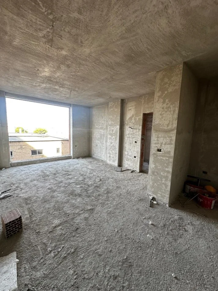 Tirane, shitet apartament 1+1+Ballkon Kati 2, 75 m² 105.000 € (Rruga e Dibres)