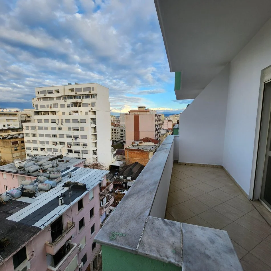 Durres, shitet apartament 2+1+Aneks+Ballkon Kati 6, 105 m² 115.000 € (Muzeumi| Durres)