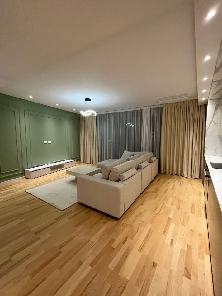 Tirane, jepet me qera apartament 2+1+Ballkon Kati 5, 130 m² 2.200 € (Lake View Residence, Liqeni)