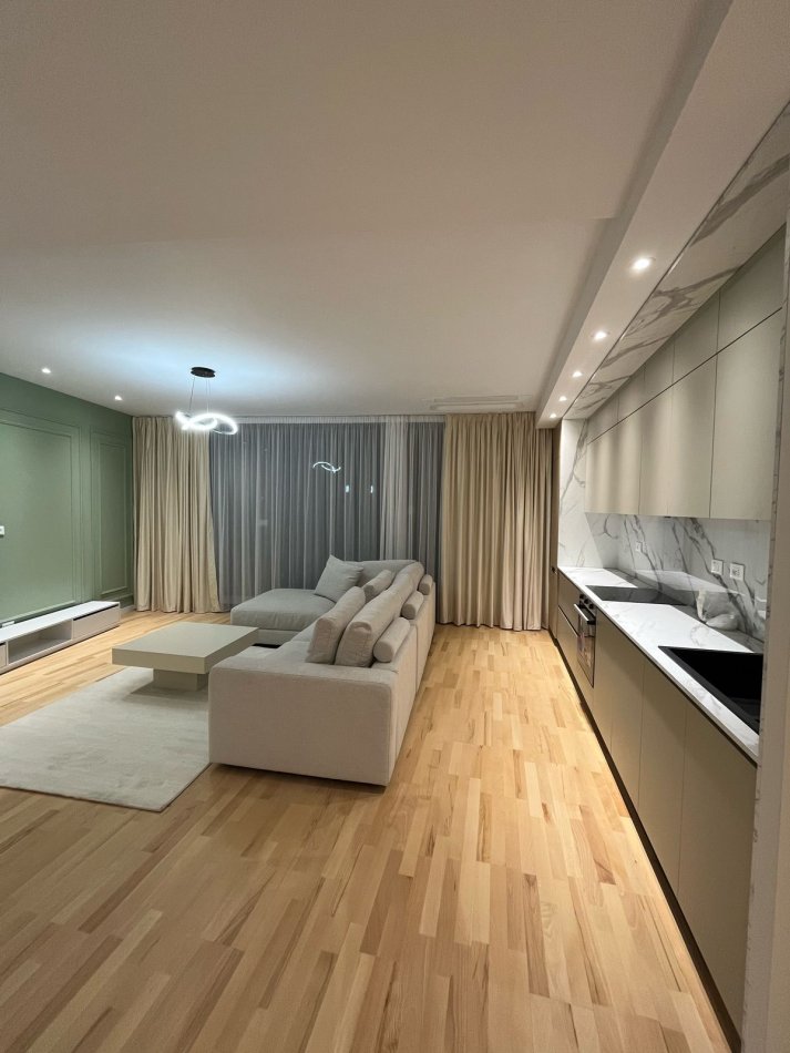 Tirane, jepet me qera apartament 2+1+Ballkon Kati 5, 130 m² 2.200 € (Lake View Residence, Liqeni)
