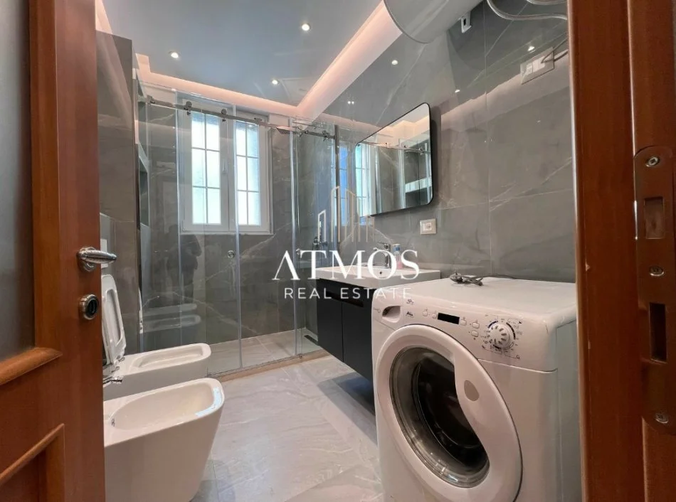 Tirane, jap me qera 2+1+Ballkon Kati 2, 100 m² 700 € (Rruga Isuf Elezi)