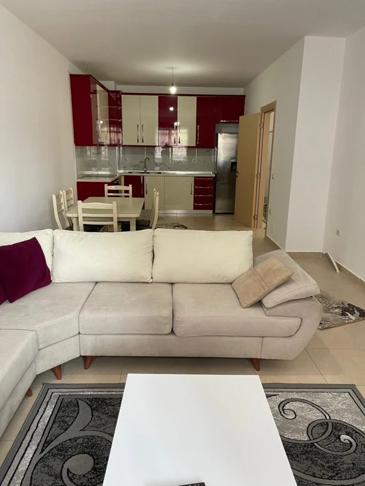 Tirane, jepet me qera apartament 2+1 Kati 5, 60 m² 500 € (Ish Restorant Durresi)