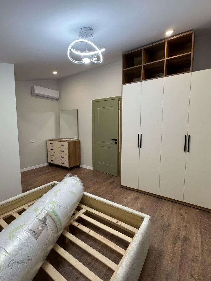 Tirane, jepet me qera Vile 2 Katshe , 200 m² 1.500 € (Rruga e Vilave)