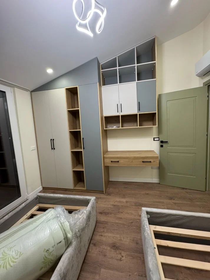 Tirane, jepet me qera Vile 2 Katshe , 200 m² 1.500 € (Rruga e Vilave)