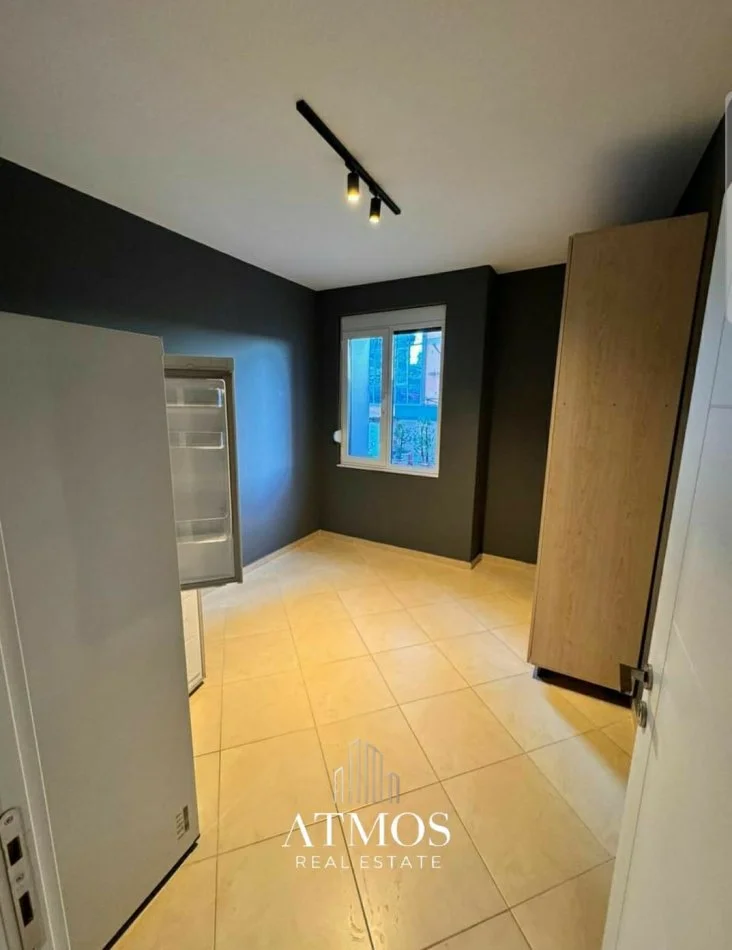 Tirane, jap me qera apartament Kati 3, 100 m² 850 € (Rruga George W Bush)