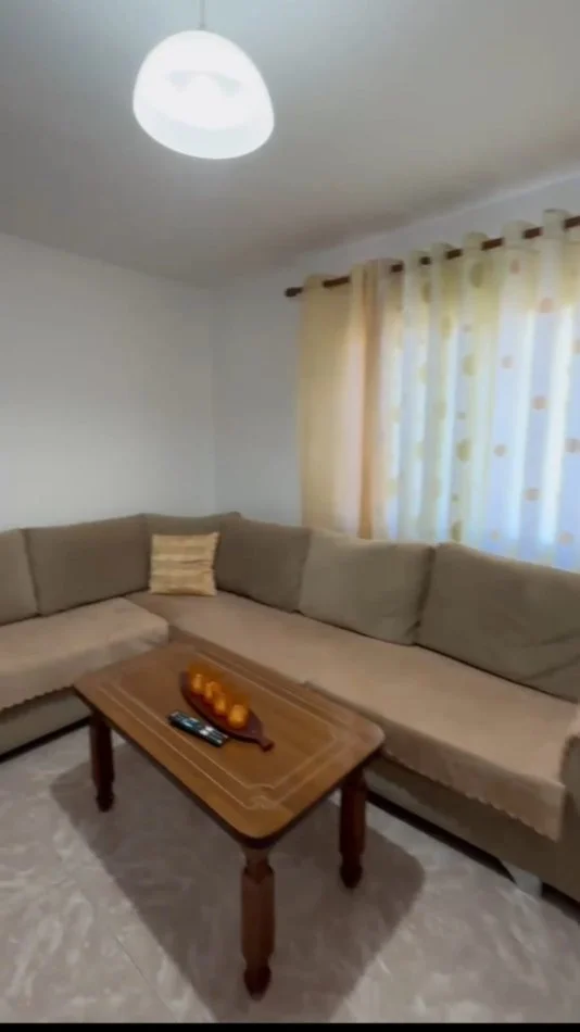 Tirane, shitet apartament 2+1+Ballkon Kati 3, 80 m² 115.000 € (Kinostudio)