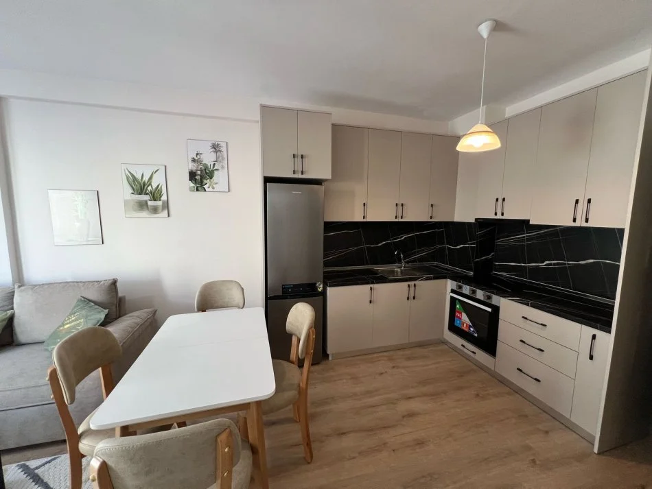 Tirane, jap me qera apartament 1+1 Kati 6, 55 m² 420 € (Univers City , Prane QTU)