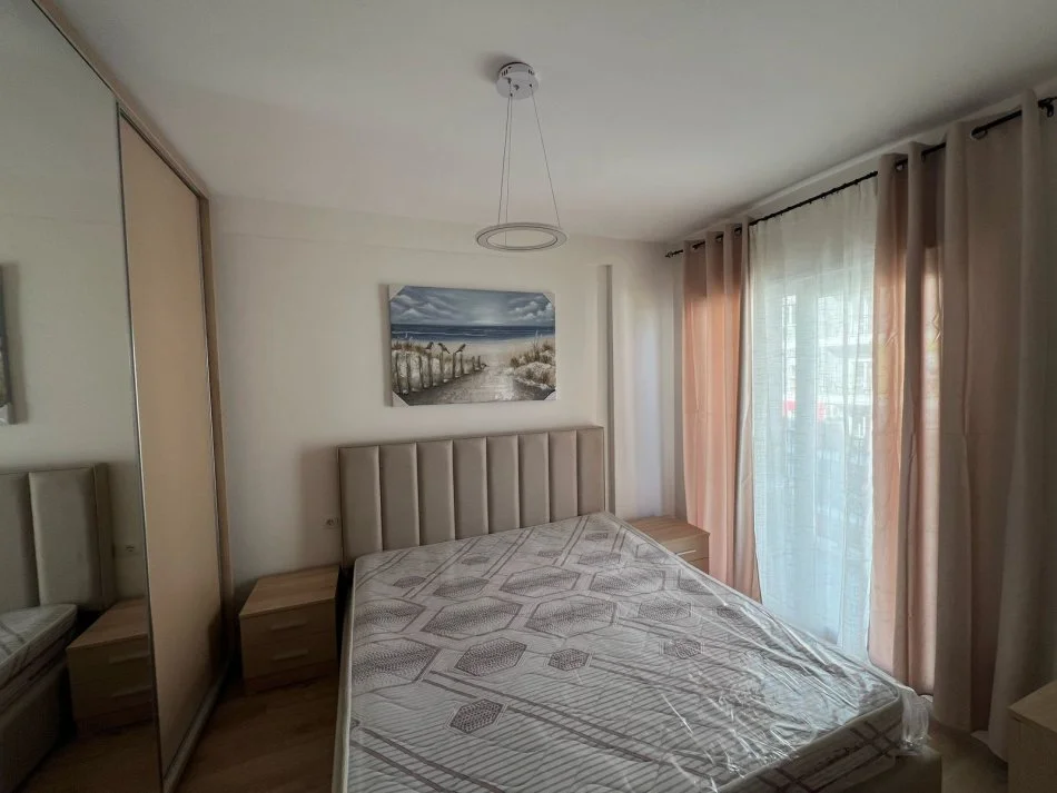 Tirane, jap me qera apartament 1+1 Kati 6, 55 m² 420 € (Univers City , Prane QTU)