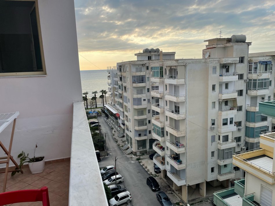 Vlore, apartament ne plazh JEPET ME QERA DITORE APARTAMENT NE LUNGOMARE
