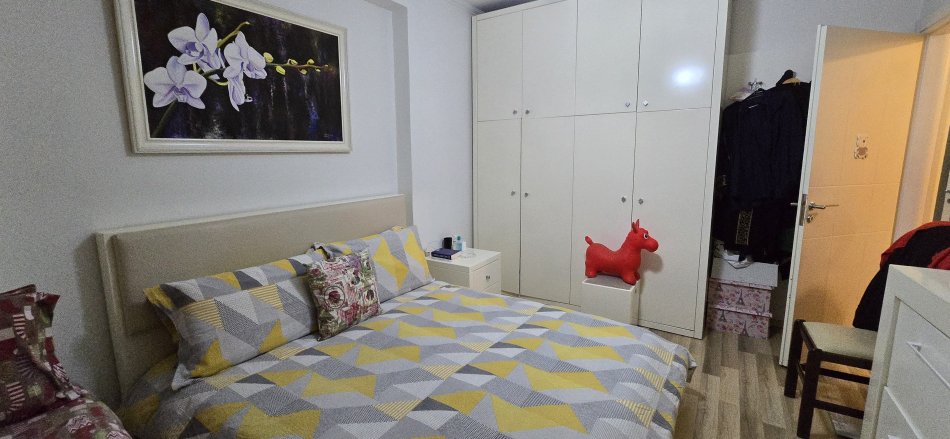 Tirane, shitet apartament 2+1+Ballkon Kati 5, 97 m² 170.000 € (Kodra e Diellit)