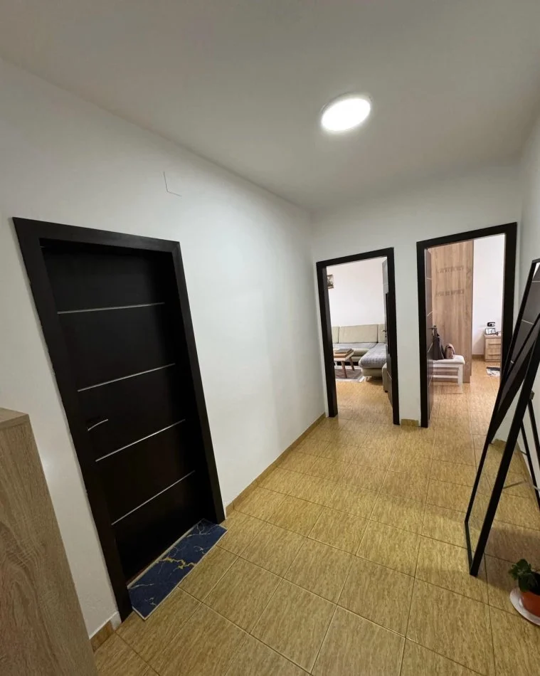 Tirane, shes apartament 1+1+Ballkon Kati 4, 61 m² 103.000 € (Ali Demi)