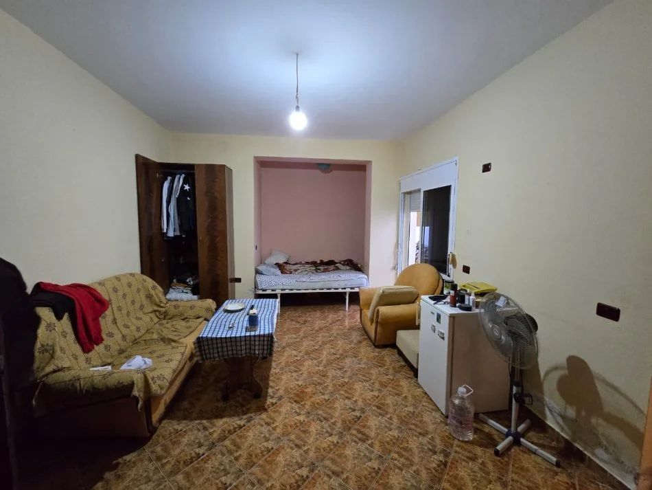 Vlore, shitet garsonier 1+1 , 44 m² 72.000 € (Lungomare)