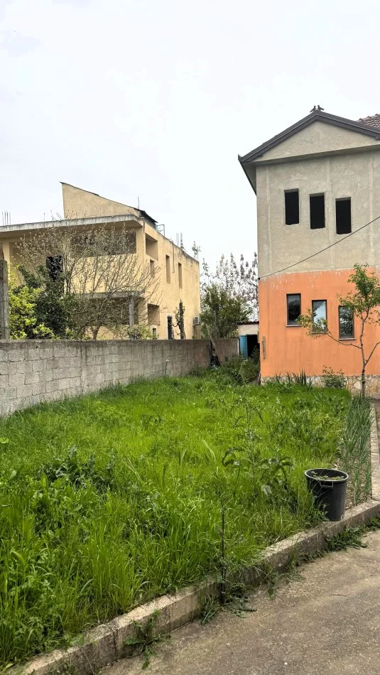 Tirane, shitet shtepi 2 Katshe Kati 2, 260 m² 200.000 € (Rruga Apollonia Kamez)