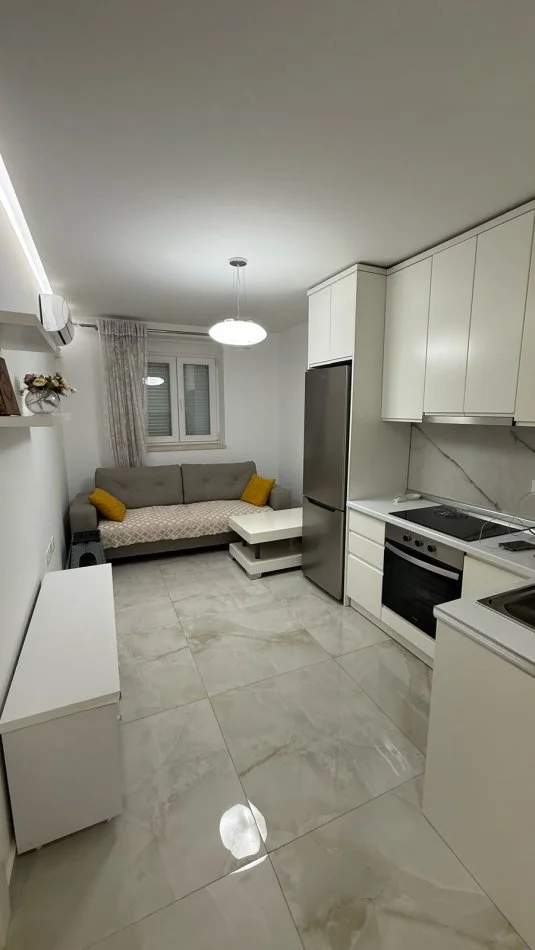 Tirane, shitet ambjent biznesi Kati 0, 56 m² 174.000 € (Rruga Njazi Demi, (Vasil Shanto))