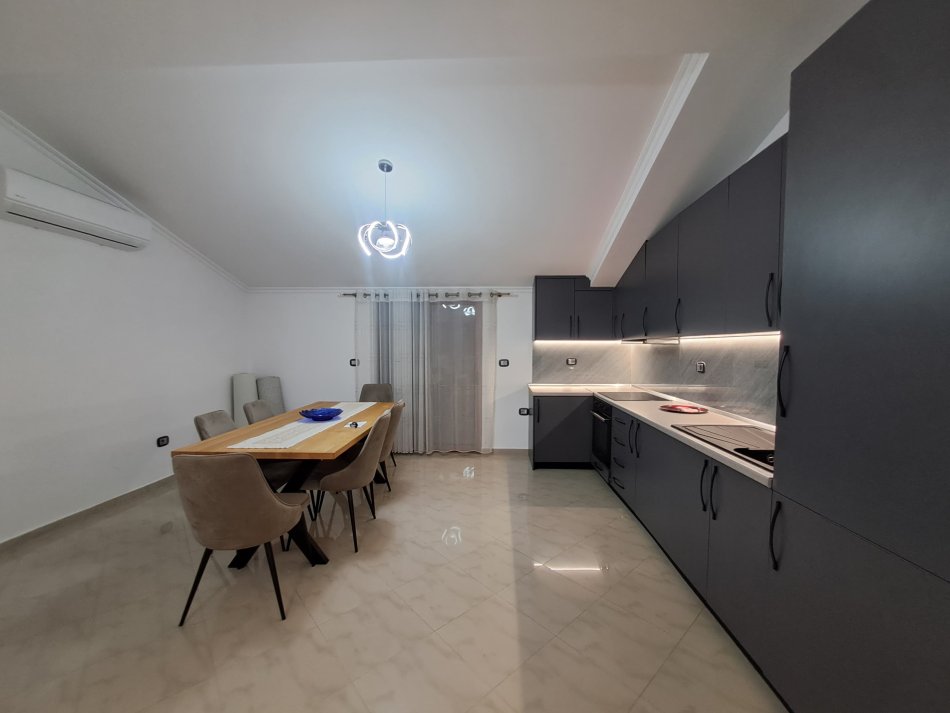 APARTAMENT 2+1+2 ME QERA NE SELITE