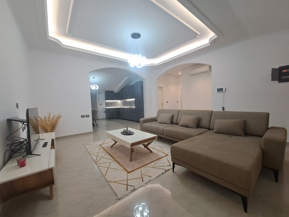 APARTAMENT 2+1+2 ME QERA NE SELITE