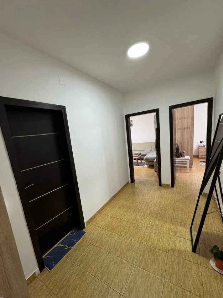 Tirane, shitet apartament 1+1+Ballkon Kati 4, 67 m² 103.000 € (Ali Demi)