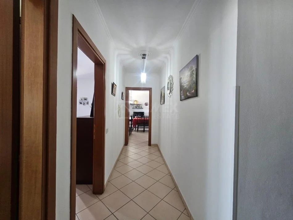 Tirane, shitet apartament 1+1+Ballkon Kati 10, 85 m² (globe)