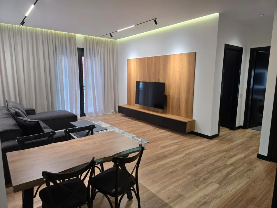 Shqiperi, jepet me qera apartament 1+1+Ballkon Kati 3, 70 m² 1.000 € (Delijorgji)