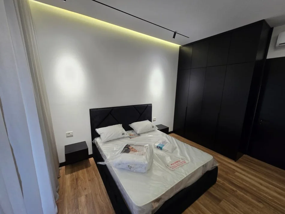 Shqiperi, jepet me qera apartament 1+1+Ballkon Kati 3, 70 m² 1.000 € (Delijorgji)