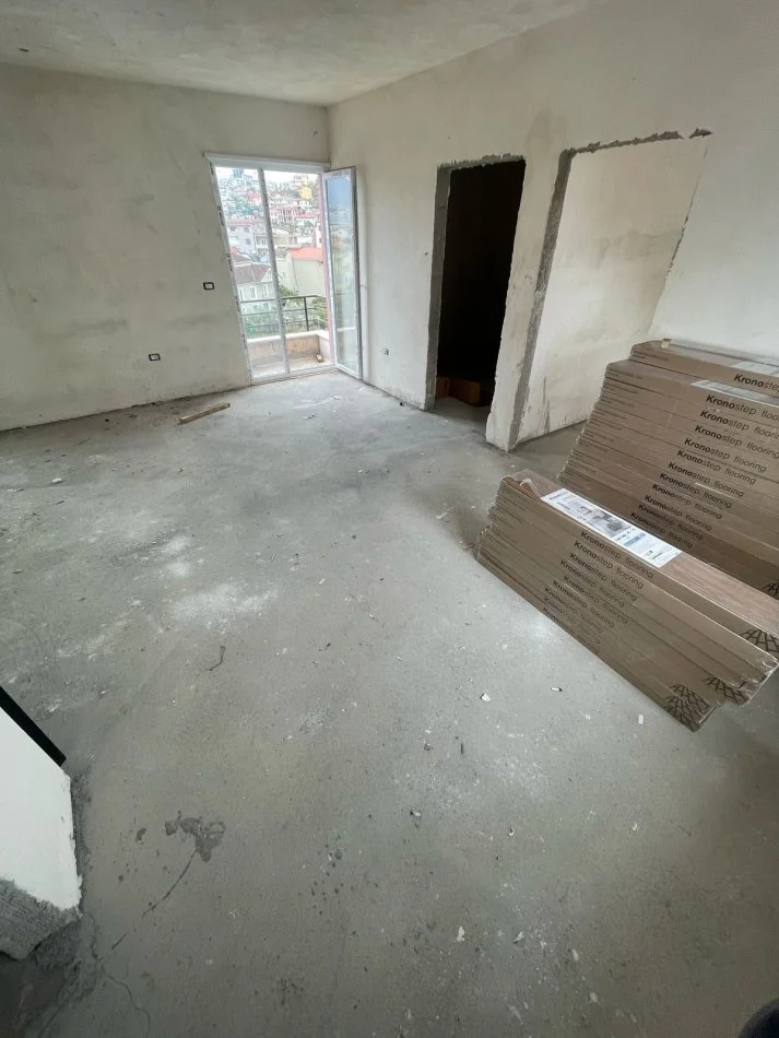 Tirane, shitet apartament 2+1+Ballkon Kati 6, 75 m² 102.000 € (Selite)