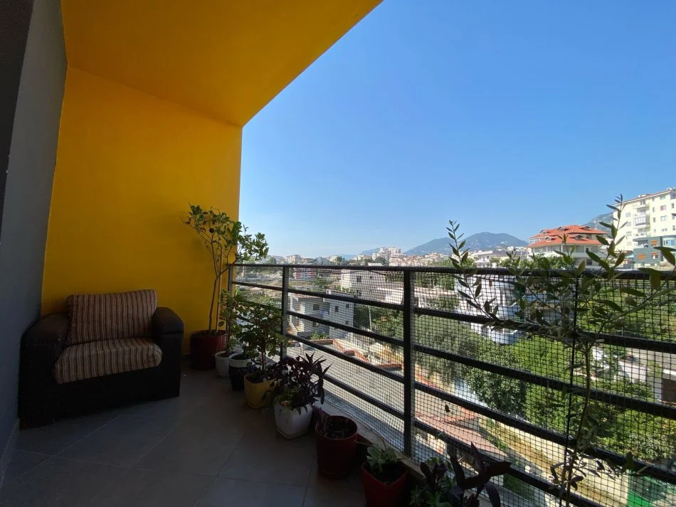 Tirane, jepet me qera apartament 2+1+Ballkon Kati 4, 110 m² 400 € (aleksander konda)