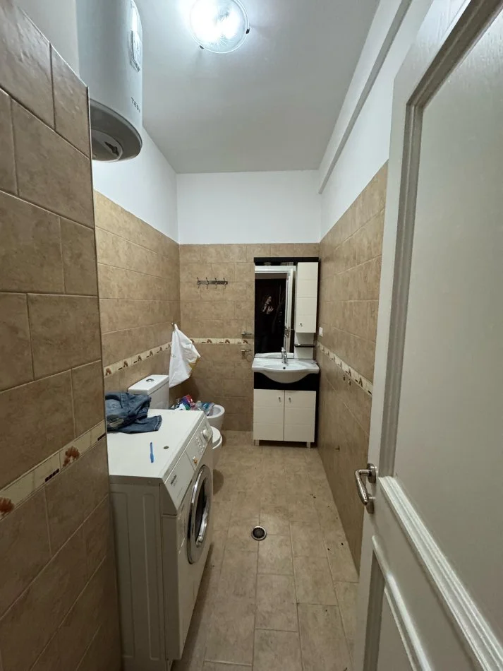 Tirane, shes apartament 2+1+Ballkon Kati 4, 100 m² 150.000 € (rruga teodor keko)