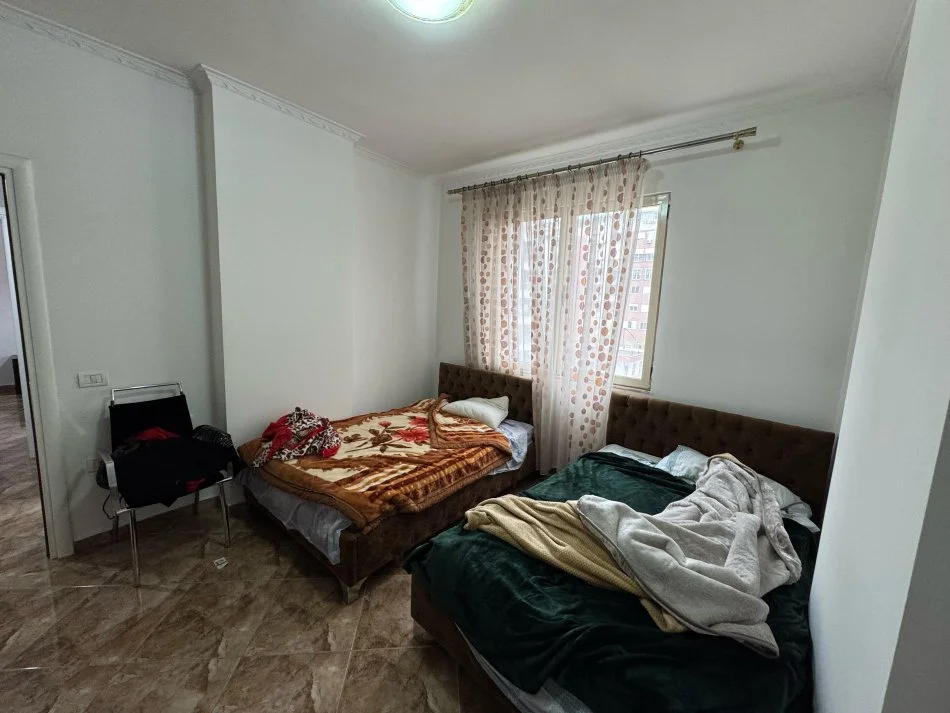 Tirane, shes apartament 2+1+Ballkon Kati 4, 100 m² 150.000 € (rruga teodor keko)