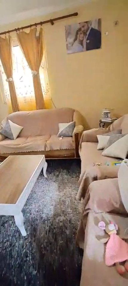 Tirane, jepet me qera shtepi 1+1 Kati 2, 75 m² 320 € (Jepet me Qera Super Apartament 1+1 ne Qytet Student.)