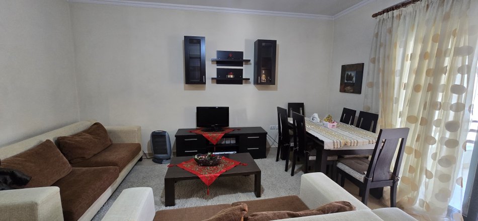 Tirane, jap me qera apartament 2+1+Ballkon Kati 3, 100 m² 500 € (Kodrae Diellit)