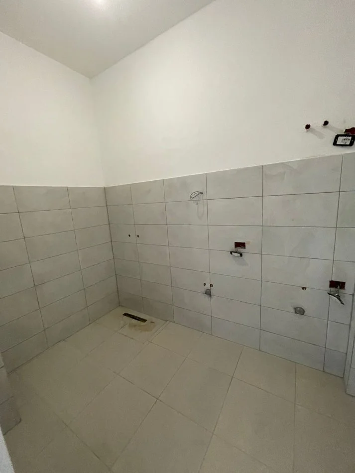 Tirane, jepet me qera apartament 2+1+Ballkon Kati 8, 80 m² 350 € (Kamez)