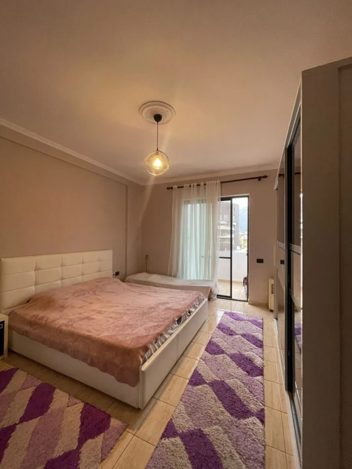 Tirane, jepet me qera apartament 1+1+Ballkon Kati 6, 75 m² 550 € (Selvia)