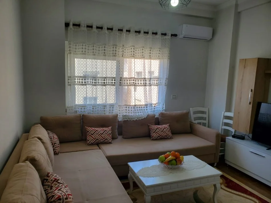 Tirane, shitet apartament 1+1+Ballkon Kati 8, 65 m² 95.500 € (Yzberisht)