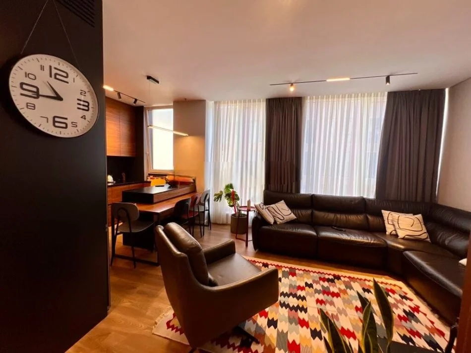 Tirane, shitet apartament 2+1+Ballkon Kati 5, 100 m² 220.000 € (Bulevardi i Ri)