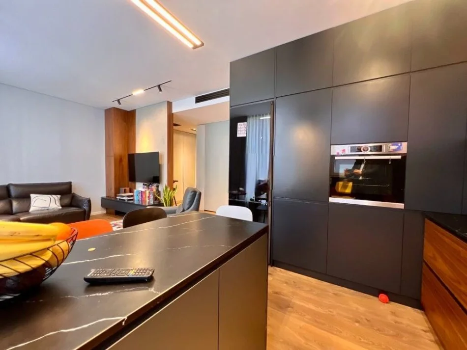 Tirane, shitet apartament 2+1+Ballkon Kati 5, 100 m² 220.000 € (Bulevardi i Ri)