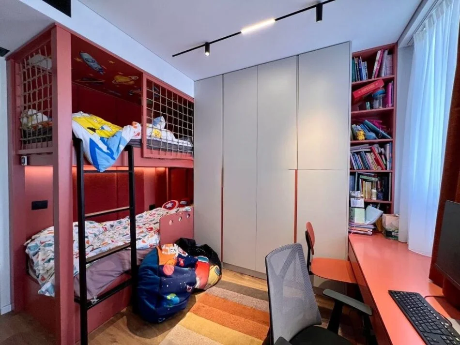 Tirane, shitet apartament 2+1+Ballkon Kati 5, 100 m² 220.000 € (Bulevardi i Ri)