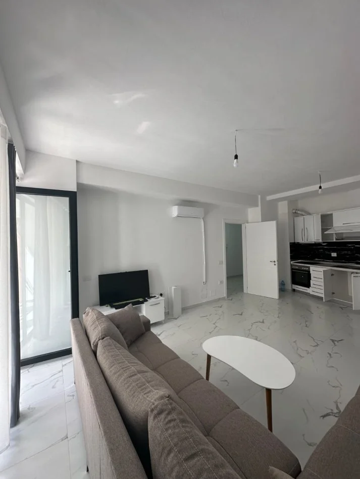 Tirane, jepet me qera apartament 2+1+Ballkon Kati 4, 100 m² 500 € (Astir)