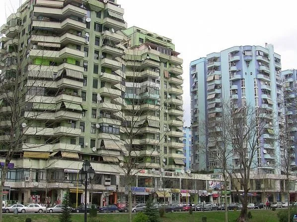 Tirane, shitet ambjent biznesi Kati 0, 95 m² 200.000 € 