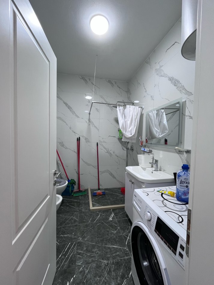 Tirane, shitet apartament 1+1+Ballkon Kati 5, 76 m² 140.692 € (Don Bosko)