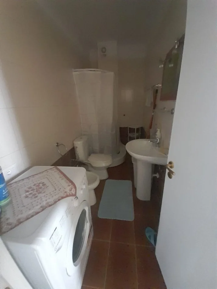 Tirane, jap me qera apartament 2+1+Ballkon Kati 6, 77 m² 610 € (afer kristal center)