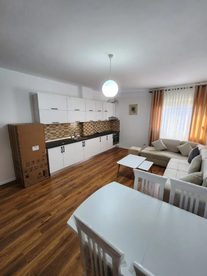 Durres, shitet apartament 2+1+Aneks+Ballkon Kati 7, 100 m² 130.000 € (Rruga Pavaresia| plazh)
