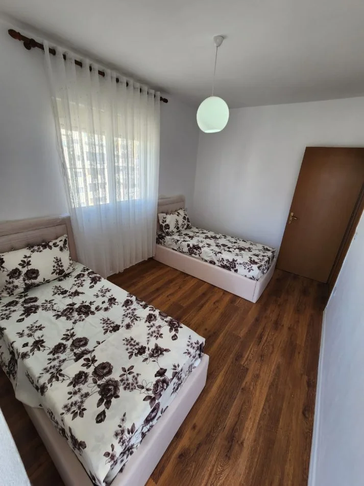 Durres, shitet apartament 2+1+Aneks+Ballkon Kati 7, 100 m² 130.000 € (Rruga Pavaresia| plazh)