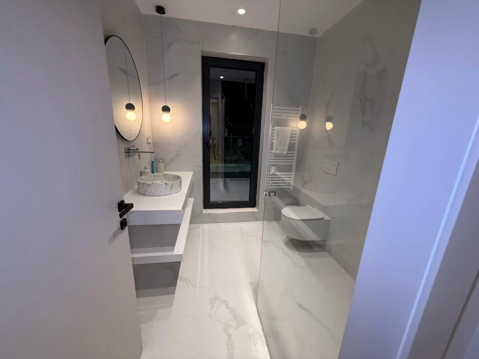 Tirane, shes 2 Katshe Kati 0, 1.000 m² 890.000 € (rruga dervish shaba)