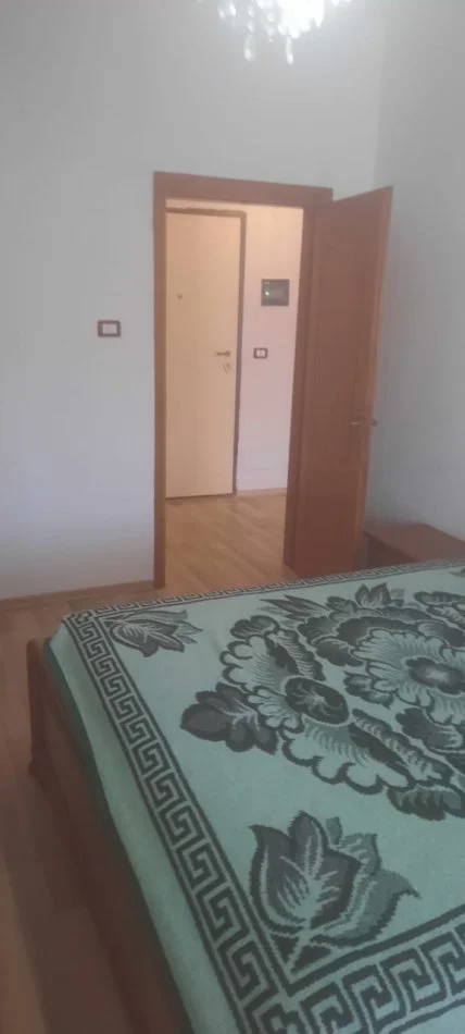 Durres, shitet apartament 2+1+Aneks+Ballkon Kati 4, 70 m² 97.000 € (Stacioni i Trenit)