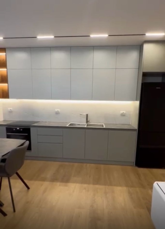 SHITET APARTAMENT 2+1+2 KOMUNA E PARISIT  360.000 €