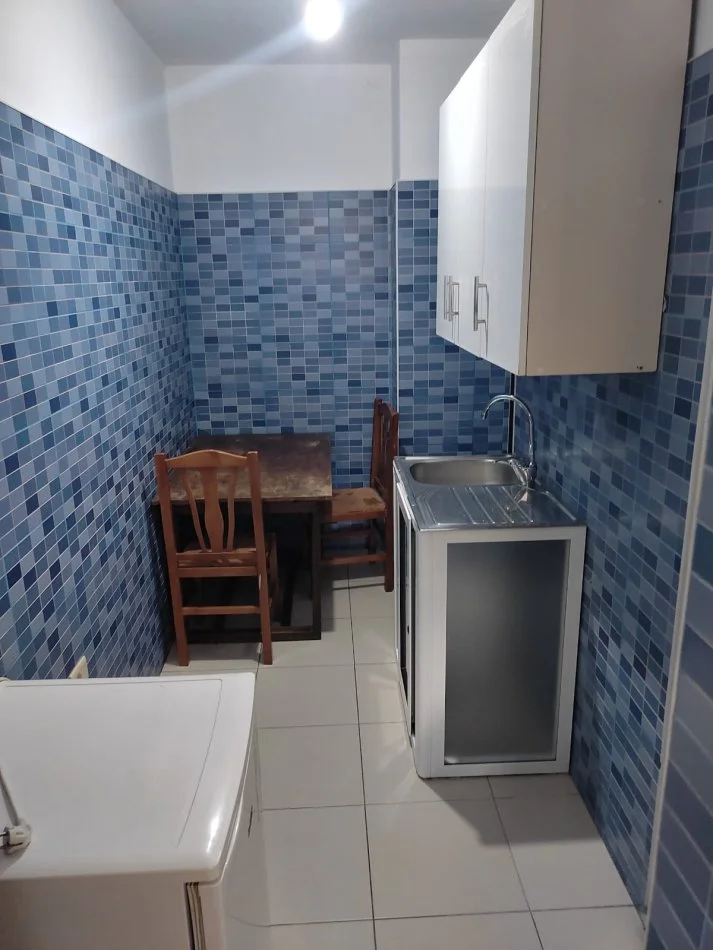 Tirane, jepet me qera garsonier 1+1 Kati 3, 30 m² 22.000 € (GRAMOZ PASHKO)
