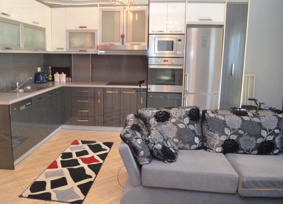 Tirane, jepet me qera apartament 1+1+Ballkon Kati 5, 75 m² 450 € (ASTIR)