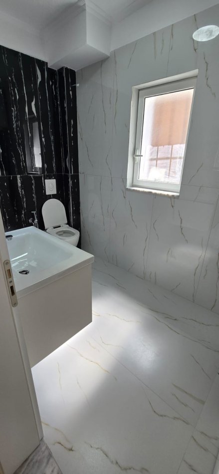 Tirane, shitet apartament 1+1 Kati 2, 49 m² 125.000 € (Prane Mozaikut te Tiranes)
